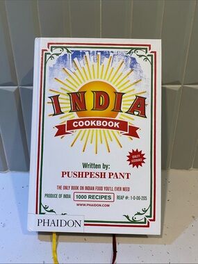 India Cookbook 1000 Recipes Colour Photos Phaidon Publishing Hardcover Like New